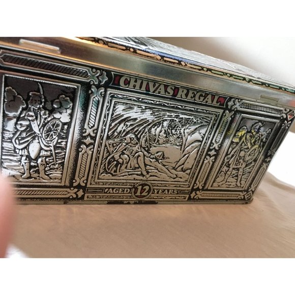 Vintage 1980's Chivas Regal Tin Container 750 ML Aged 12 Years 43 GL - Picture 2 of 7